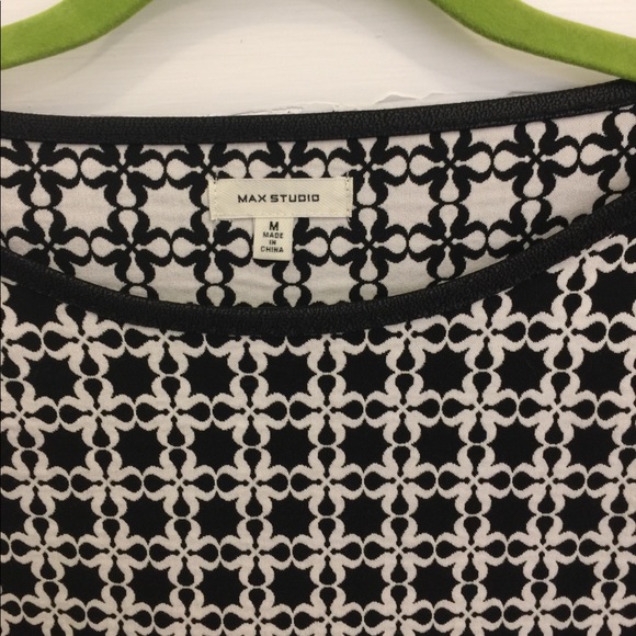 Max Studio top - Picture 2 of 3